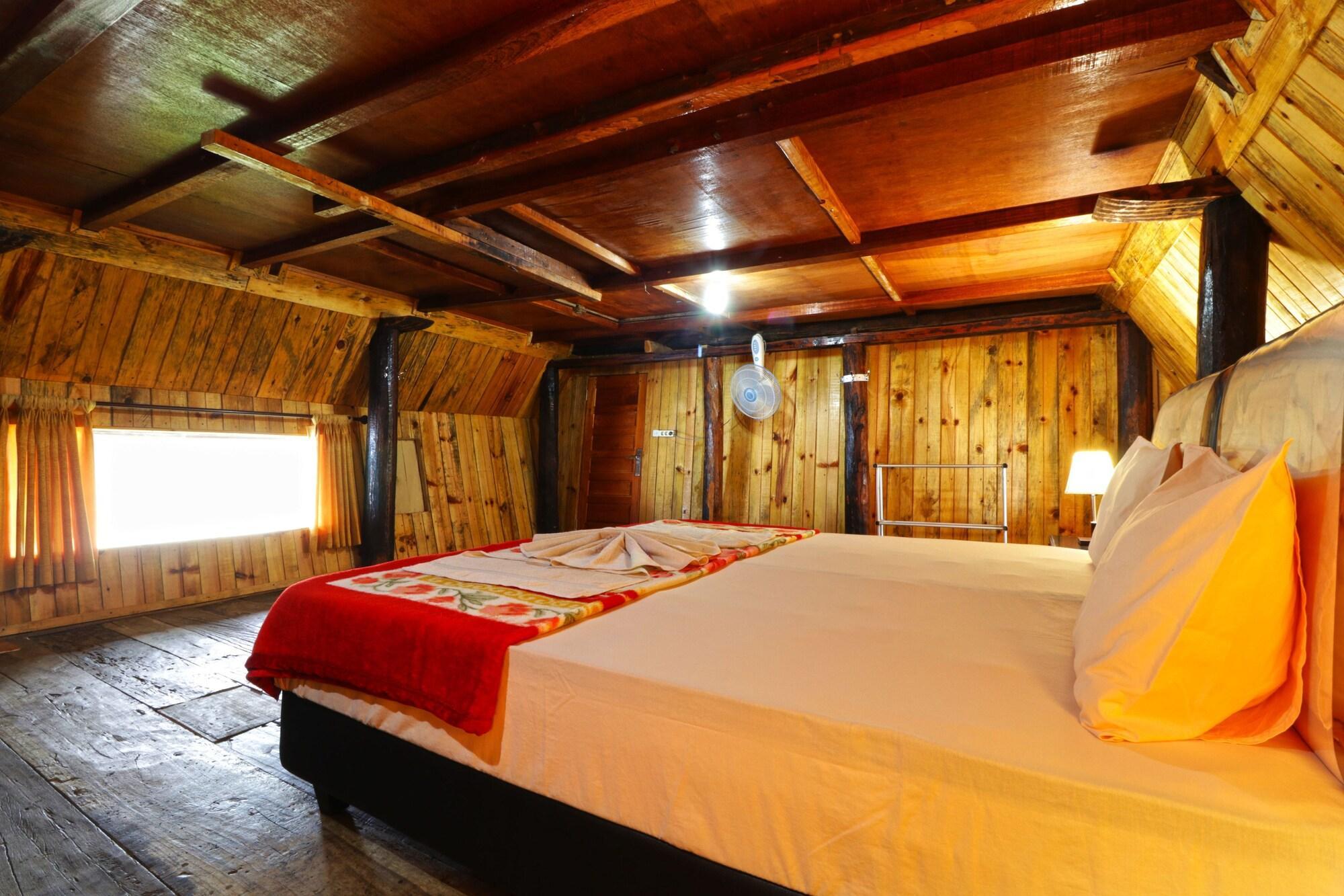 Tuk Tuk Timbul Bungalows Dış mekan fotoğraf